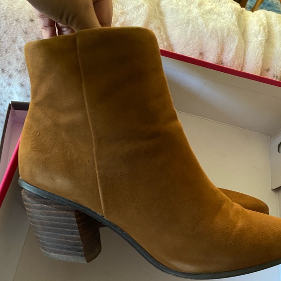 Vince Camuto Suede Booties - Picture 5 of 11